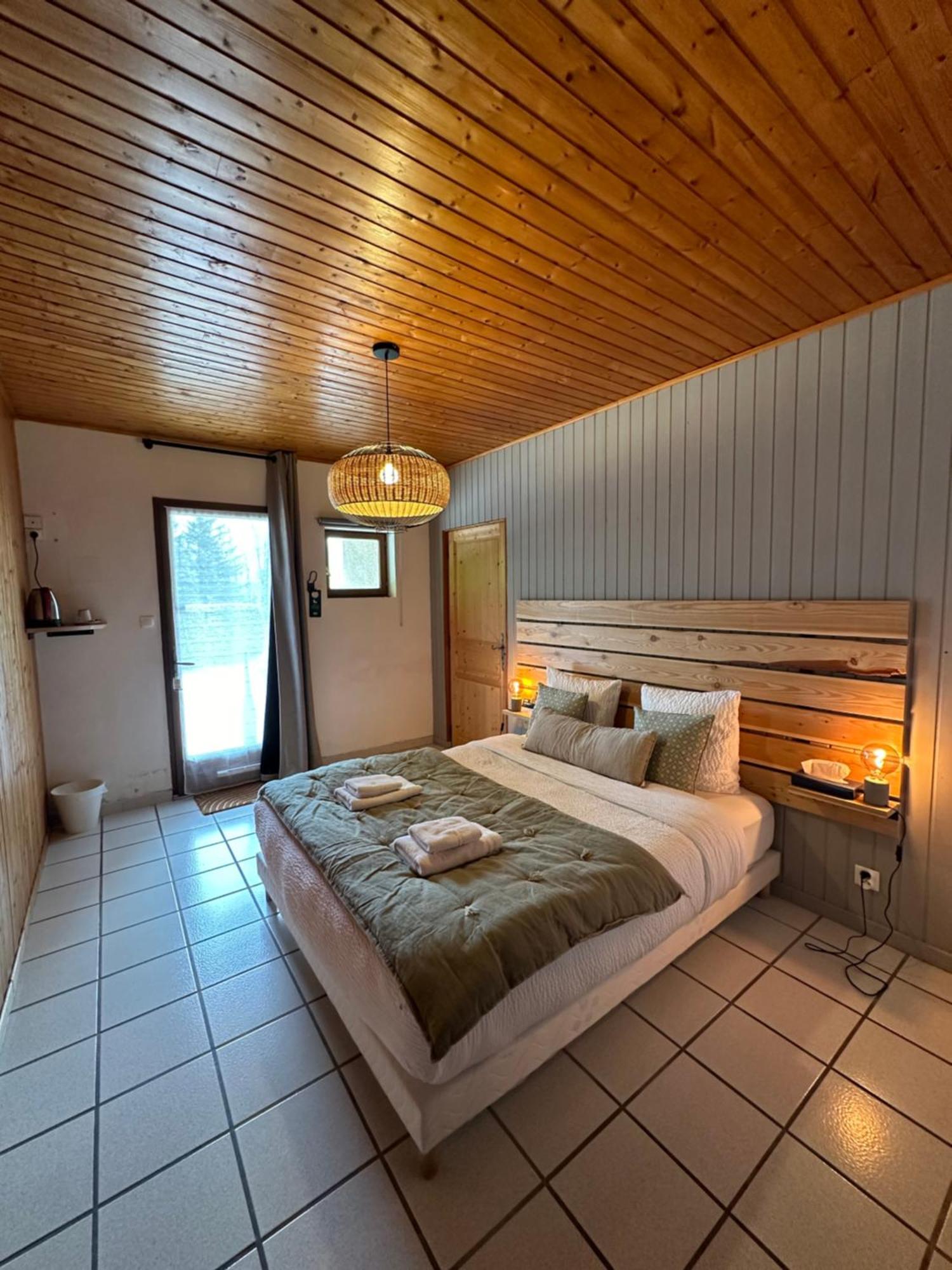 Logis Le Chalet Saint-Maurice-en-Trièves Exterior foto